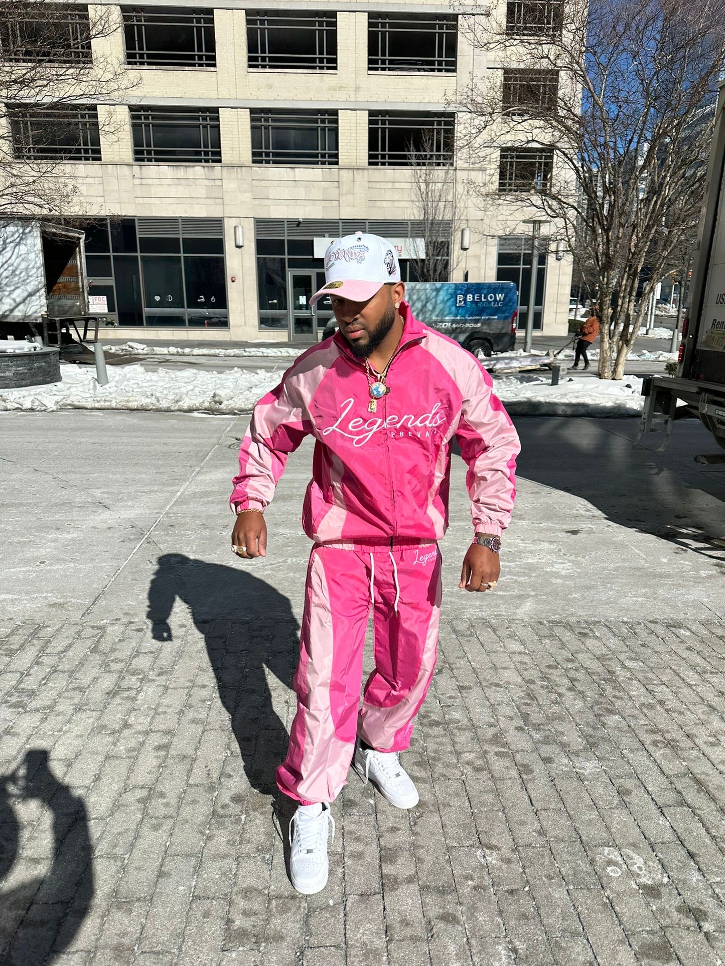SET LEGENDS pink