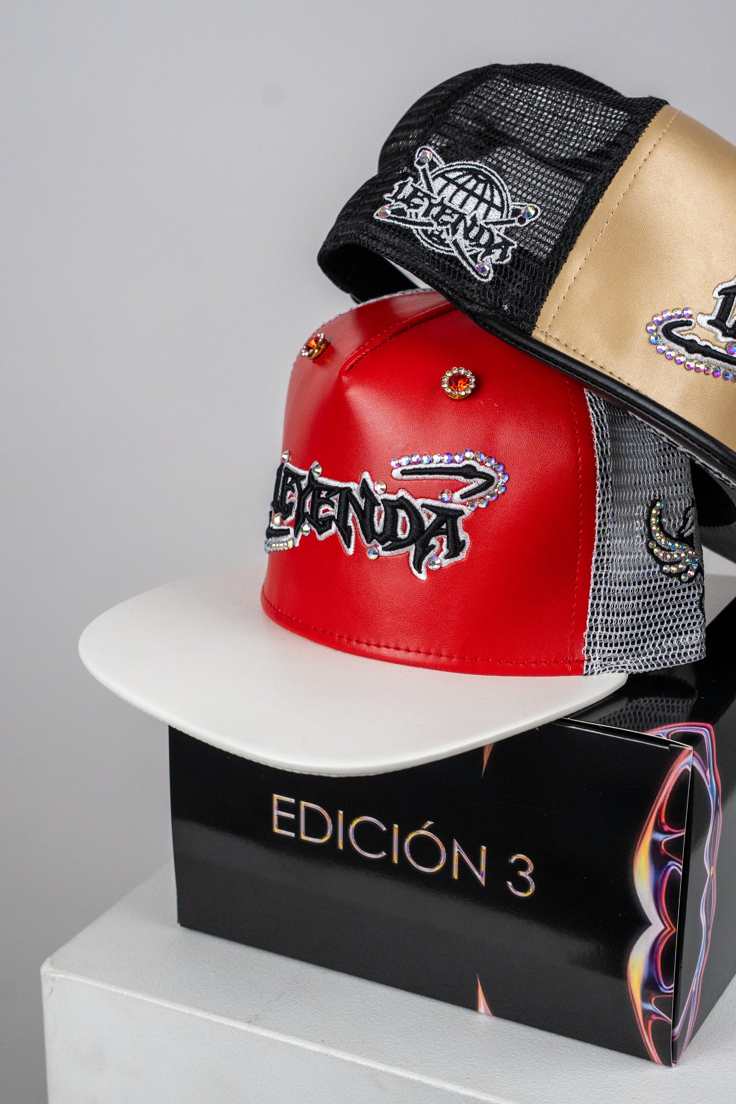 SNAPBACK.3 RED WHITE FLAT
