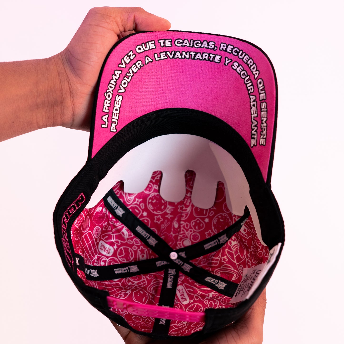 SNAPBACK.4 pink black