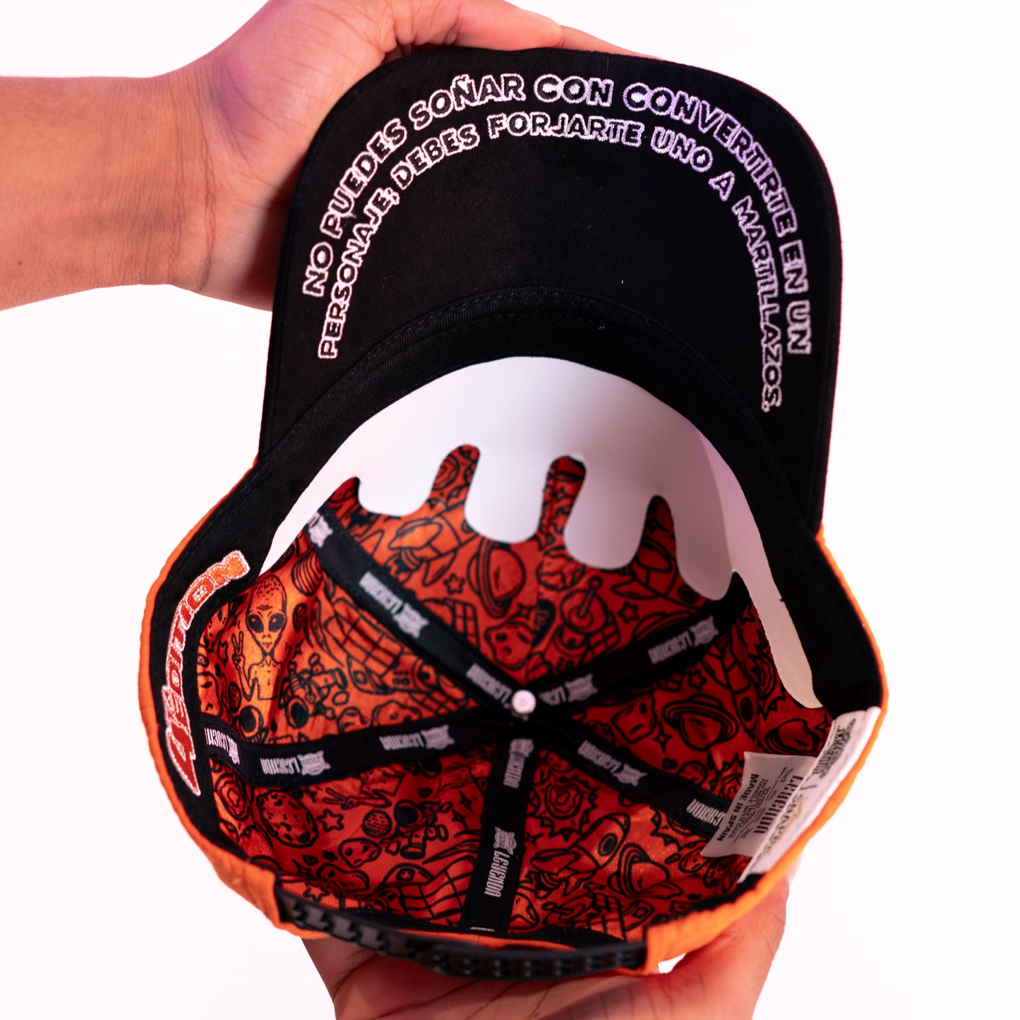 SNAPBACK.4 Orange black