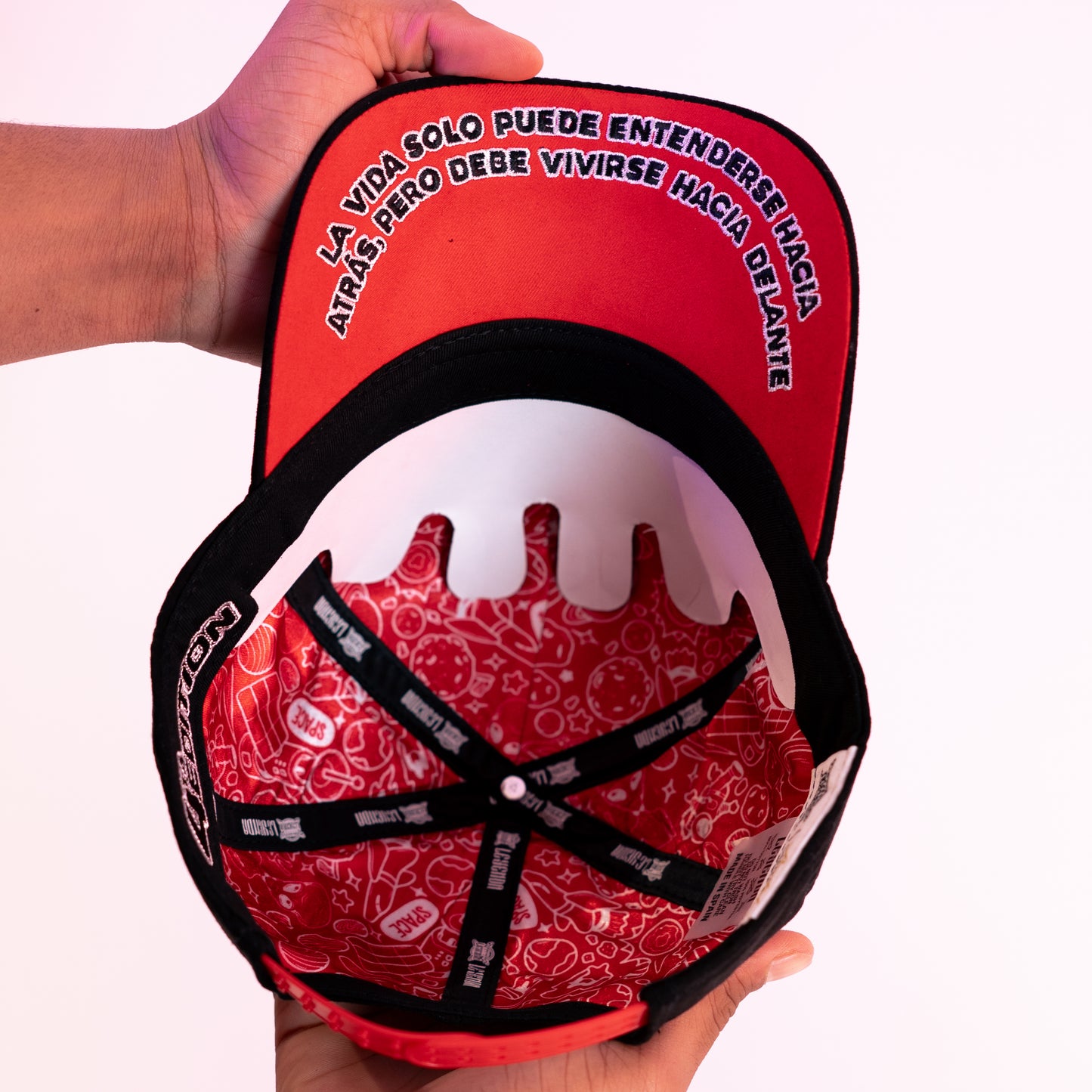 SNAPBACK.4 red black