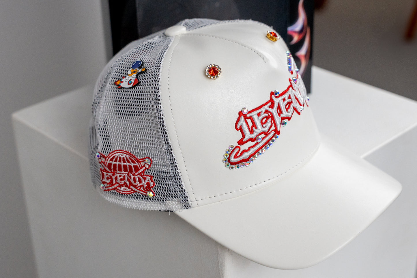 SNAPBACK.3 WHITE RED