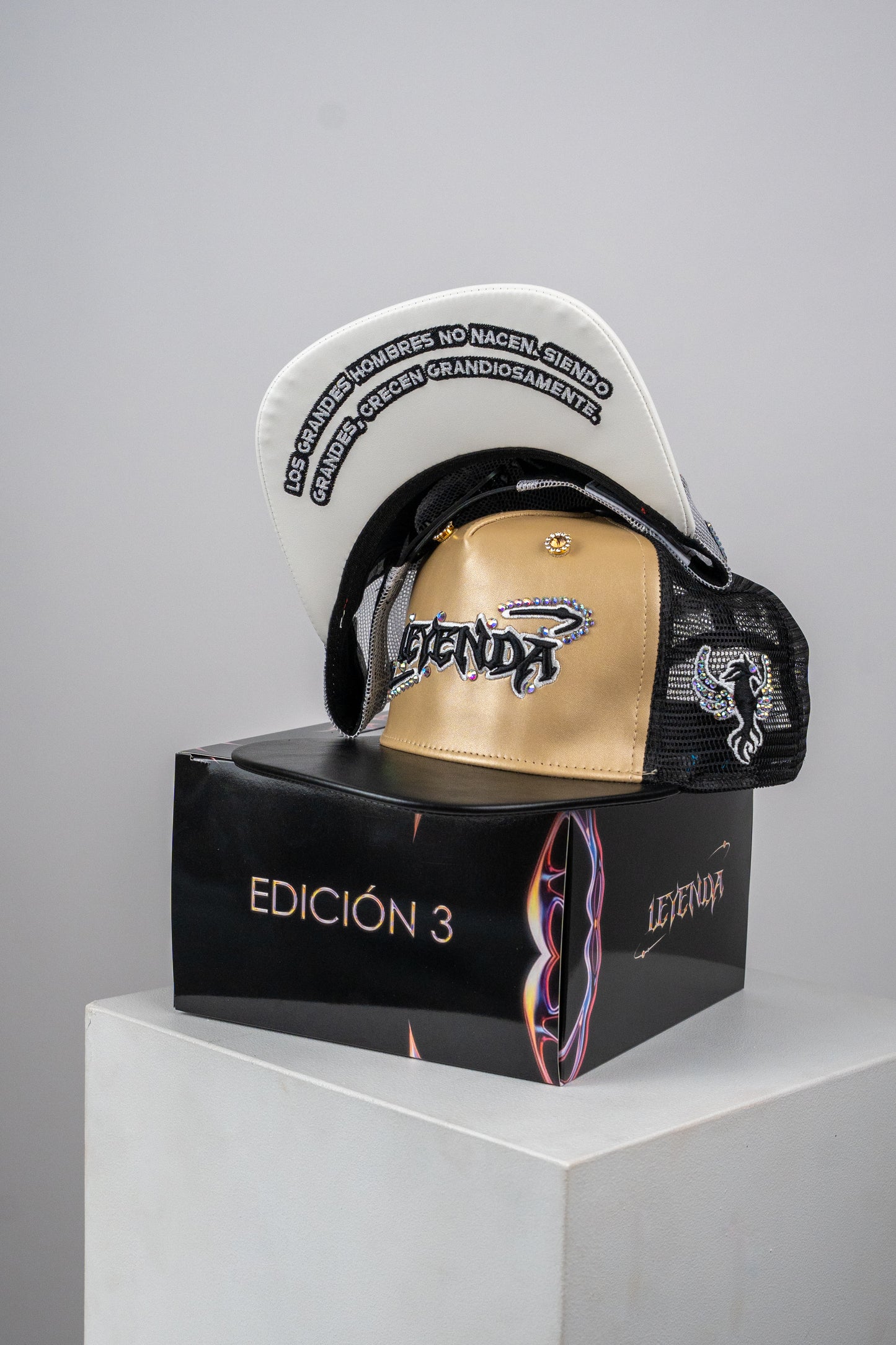 SNAPBACK.3 GOLD FLAT