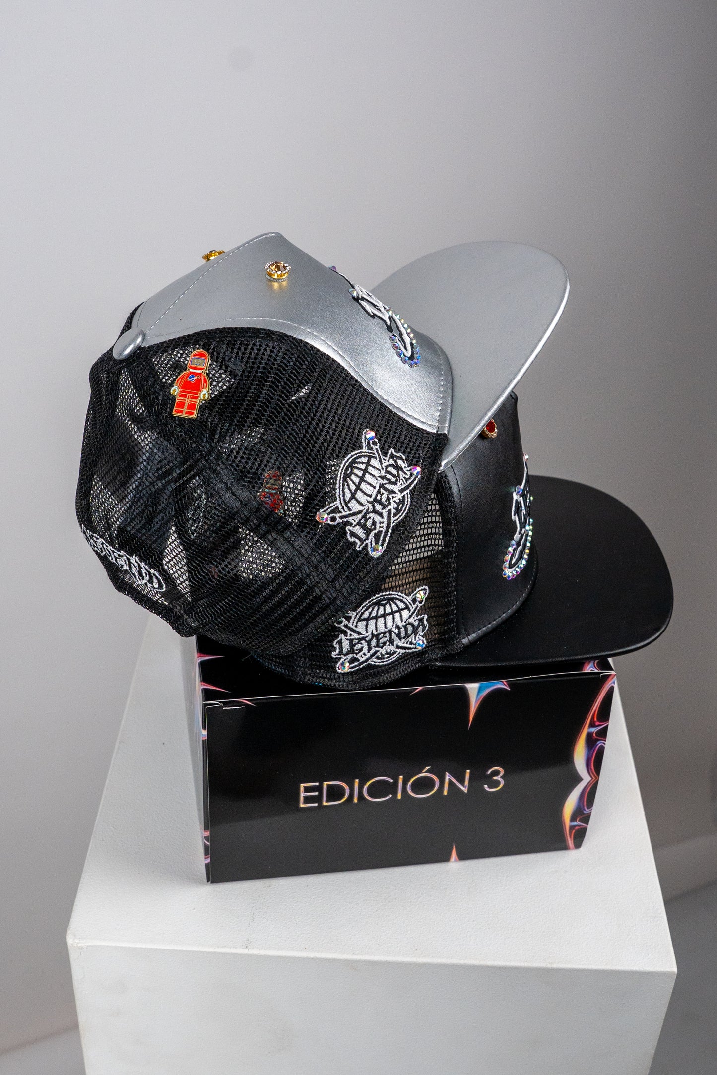 SNAPBACK.3 SILVER FLAT